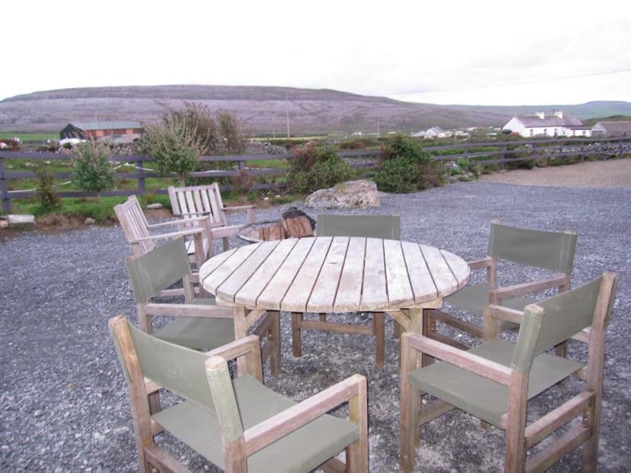 Hotel Into The Burren Murroogh Exterior foto